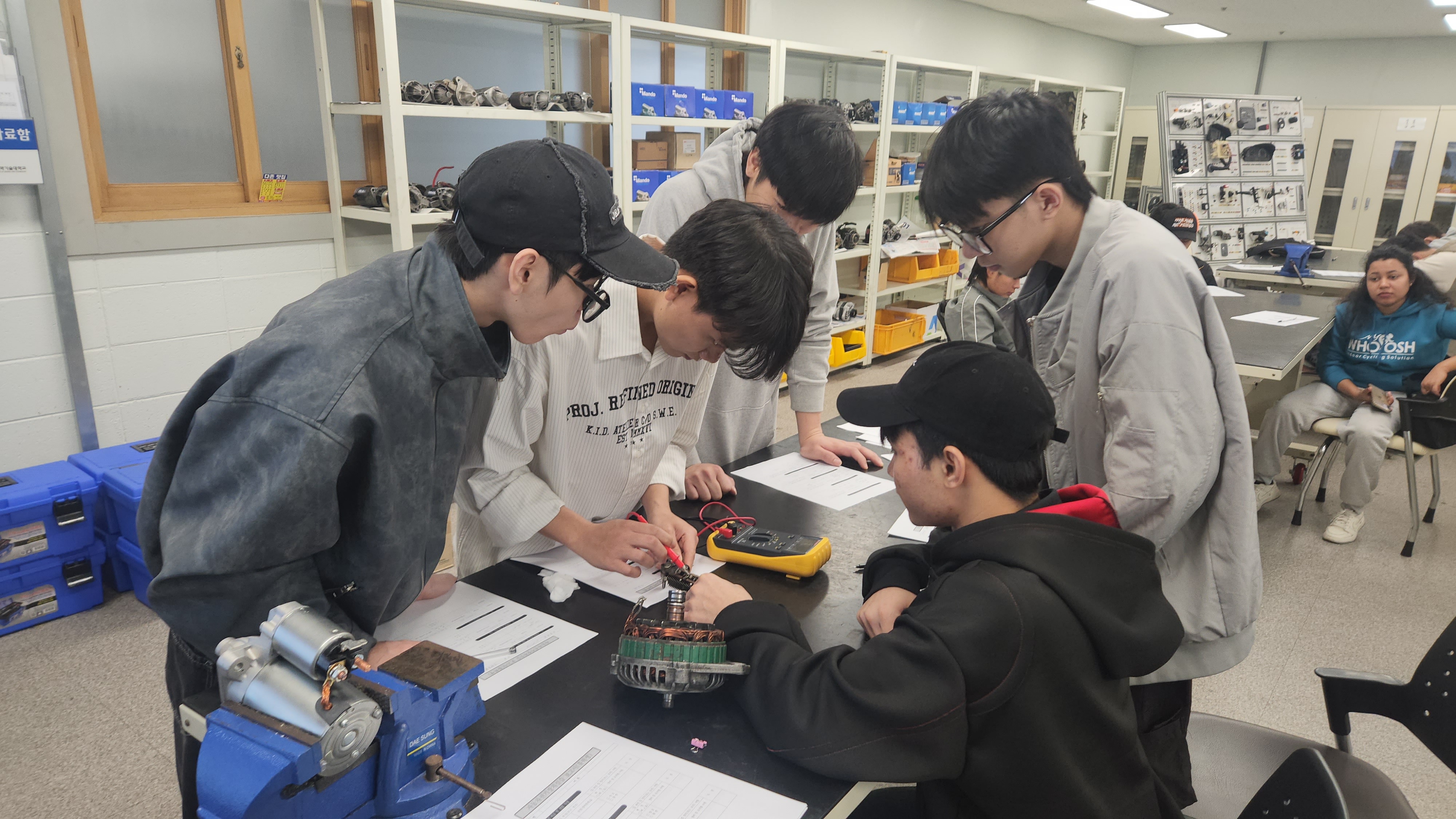 자동차전기장치실습1_베트남유학생_스테이터코일 접지 및 다이오드 점검_3조